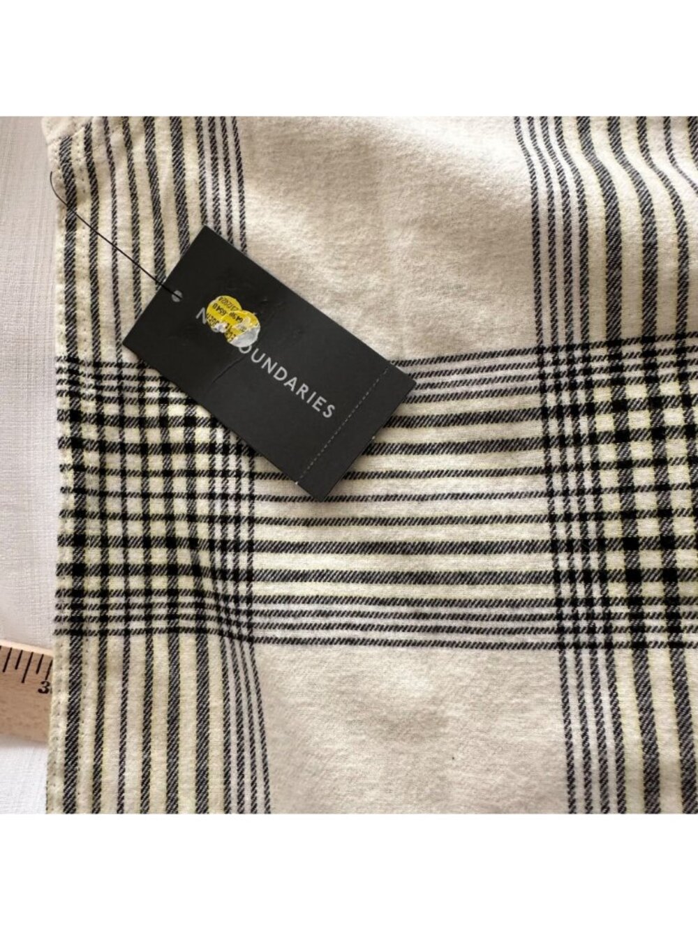 No Boundaries Oversized Men's Large Black Cream Plaid Hooded Flannel Shacket NWT - Picture 11 of 11